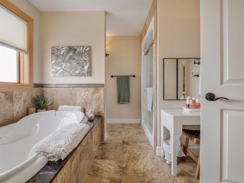 164 Riverstone Boulevard West, Lethbridge, AB - Indoor Photo Showing Bathroom