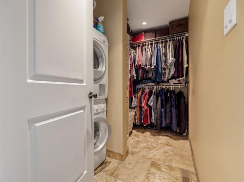 164 Riverstone Boulevard West, Lethbridge, AB - Indoor Photo Showing Laundry Room