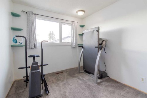 384 N 100 E, Raymond, AB - Indoor