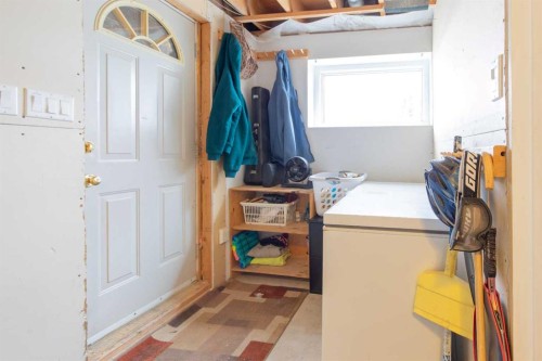 384 N 100 E, Raymond, AB - Indoor