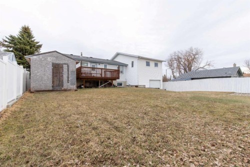 384 N 100 E, Raymond, AB - Outdoor With Deck Patio Veranda With Exterior