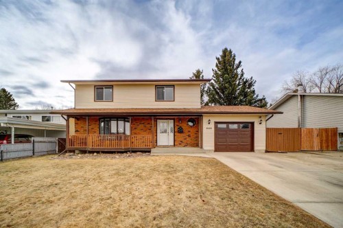 2020 25Th Avenue North, Lethbridge, AB - Outdoor With Deck Patio Veranda