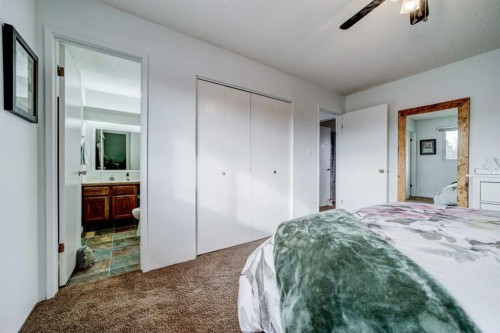 2020 25Th Avenue North, Lethbridge, AB - Indoor Photo Showing Bedroom