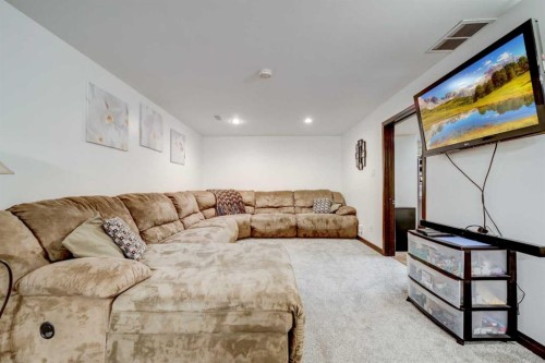 2020 25Th Avenue North, Lethbridge, AB - Indoor