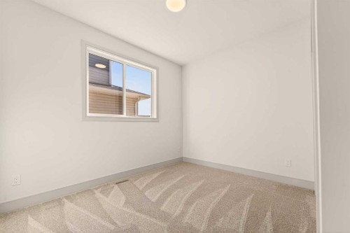 114 Caribou Bend North, Lethbridge, AB - Indoor Photo Showing Other Room