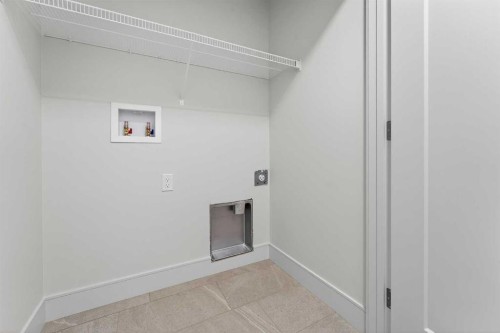 161 Caribou Bend North, Lethbridge, AB - Indoor Photo Showing Other Room