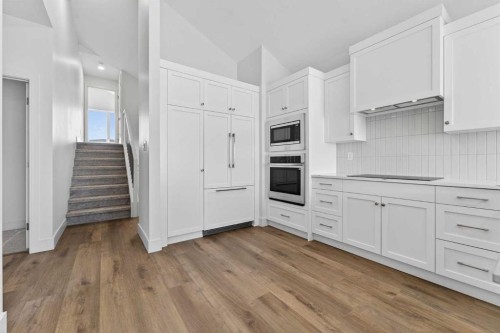 161 Caribou Bend North, Lethbridge, AB - Indoor Photo Showing Kitchen