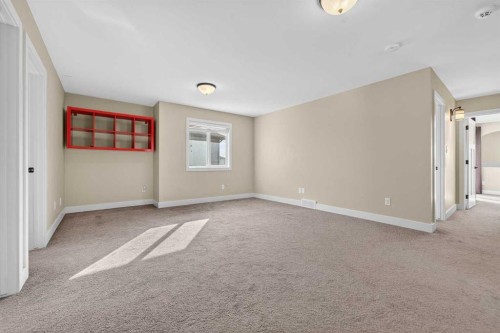 346 Twinriver Road West, Lethbridge, AB - Indoor Photo Showing Other Room