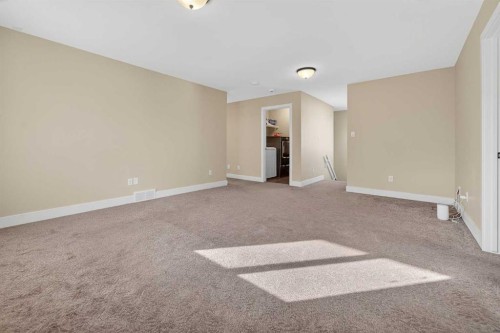 346 Twinriver Road West, Lethbridge, AB - Indoor Photo Showing Other Room