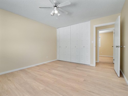 233 8 Street West, Cardston, AB - Indoor Photo Showing Other Room