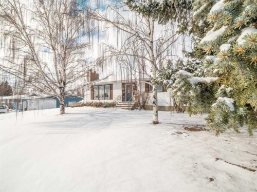 233 8 Street West, Cardston, AB - Outdoor