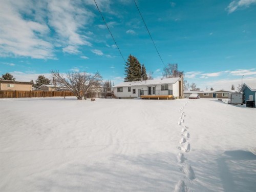 233 8 Street West, Cardston, AB - Outdoor