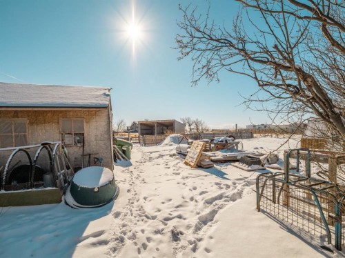 233059E Twp Rd 45, Spring Coulee, AB -  With Fireplace