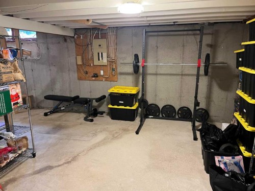 107 Temple Crescent West, Lethbridge, AB - Indoor