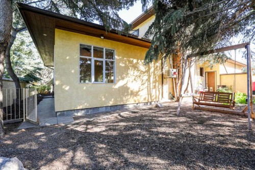 107 Temple Crescent West, Lethbridge, AB - Outdoor