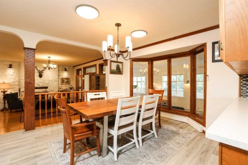 107 Temple Crescent West, Lethbridge, AB - Indoor Photo Showing Dining Room