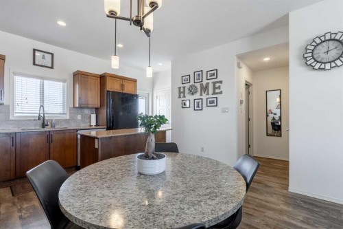 219 Lynx Road North, Lethbridge, AB - Indoor