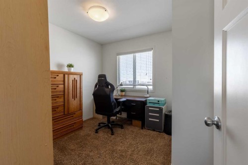 219 Lynx Road North, Lethbridge, AB - Indoor Photo Showing Office