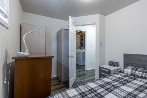 219 Lynx Road North, Lethbridge, AB - Indoor Photo Showing Other Room