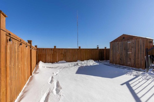 219 Lynx Road North, Lethbridge, AB - Outdoor