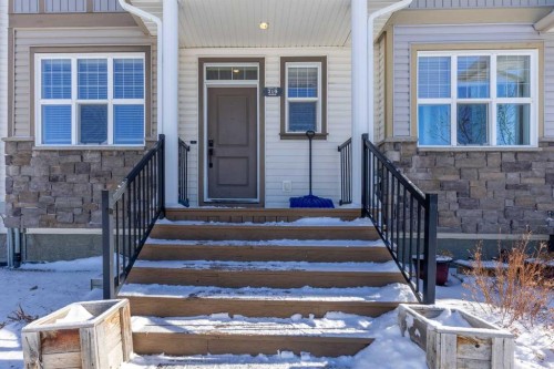 219 Lynx Road North, Lethbridge, AB - Outdoor