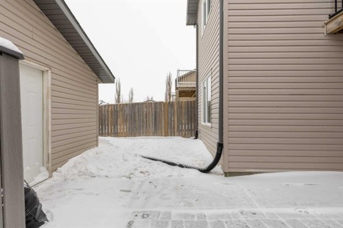 206 Keystone Lane West, Lethbridge, AB - Outdoor With Exterior