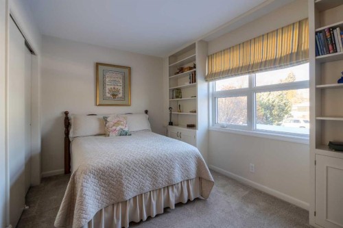 1416 15 Avenue South, Lethbridge, AB - Indoor Photo Showing Bedroom