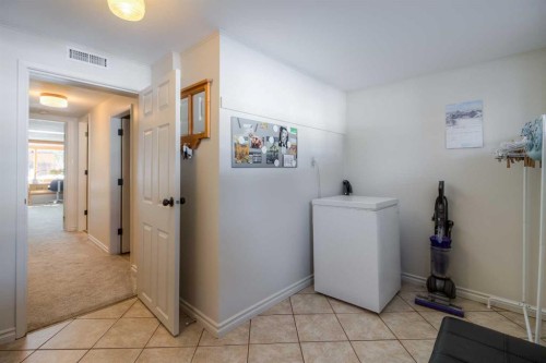 1416 15 Avenue South, Lethbridge, AB - Indoor