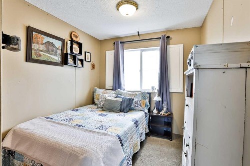 409 Conductor Boulevard, Coaldale, AB 