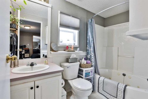 409 Conductor Boulevard, Coaldale, AB 