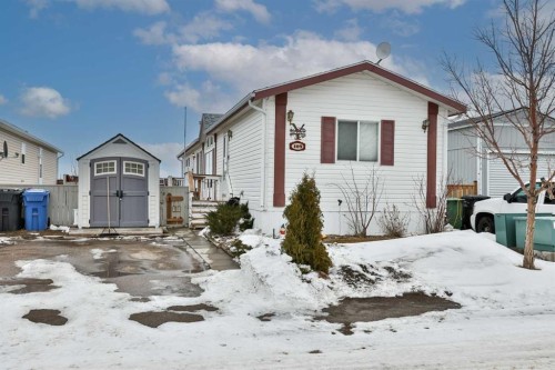 409 Conductor Boulevard, Coaldale, AB 