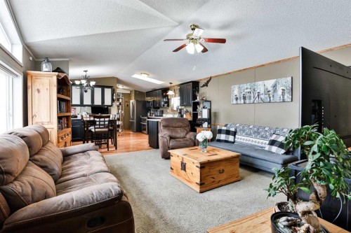 409 Conductor Boulevard, Coaldale, AB 