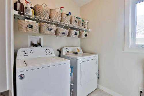 21 Riverford Close West, Lethbridge, AB - Indoor Photo Showing Laundry Room