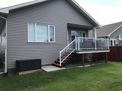 21 Riverford Close West, Lethbridge, AB - Outdoor With Exterior