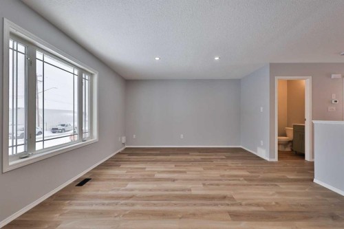 2123B 20A Avenue, Coaldale, AB - Indoor Photo Showing Other Room