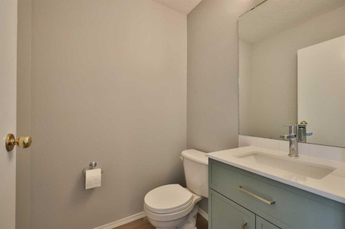2123B 20A Avenue, Coaldale, AB - Indoor Photo Showing Bathroom