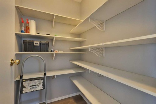 2123B 20A Avenue, Coaldale, AB - Indoor With Storage