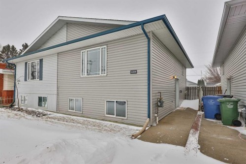 2123B 20A Avenue, Coaldale, AB - Outdoor With Exterior