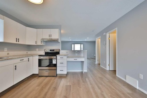 2123B 20A Avenue, Coaldale, AB - Indoor Photo Showing Kitchen