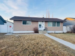 1146 Lakeway Boulevard SOUTH Lethbridge, AB T1K 3E7