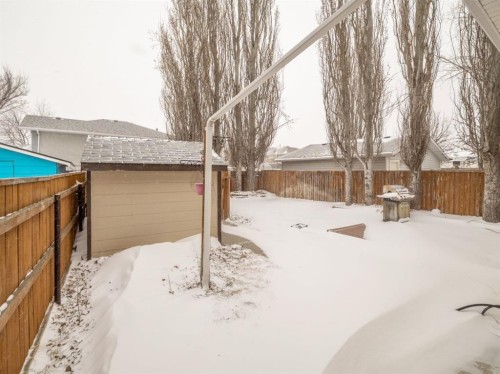 22 Assiniboia Road West, Lethbridge, AB - Outdoor