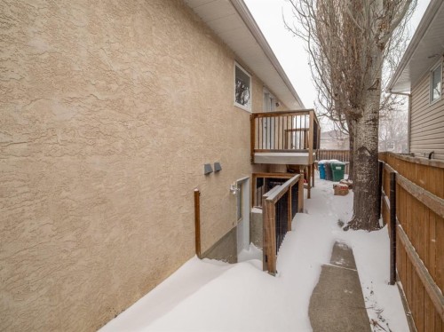 22 Assiniboia Road West, Lethbridge, AB - Outdoor