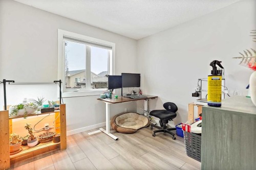 99 Kodiak Crescent North, Lethbridge, AB - Indoor Photo Showing Office