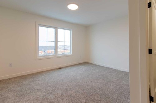 2815 16 Avenue, Coaldale, AB - Indoor Photo Showing Other Room