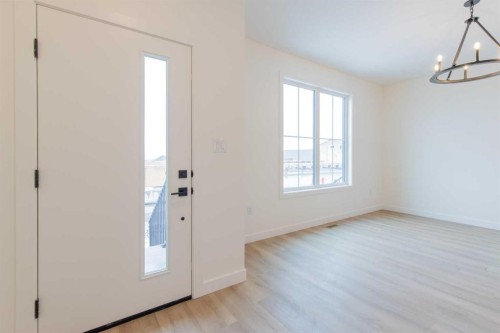 2815 16 Avenue, Coaldale, AB - Indoor Photo Showing Other Room