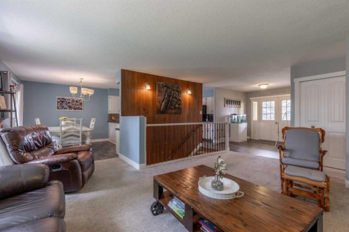 59 1 Street, Orton, AB - Indoor Photo Showing Living Room