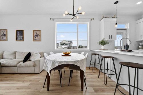 1103 Coalbrook Place West, Lethbridge, AB - Indoor