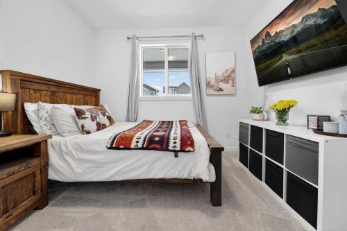 1103 Coalbrook Place West, Lethbridge, AB - Indoor Photo Showing Bedroom