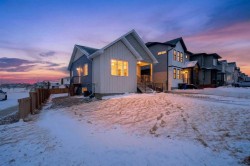 1103 Coalbrook Place WEST Lethbridge, AB T1J 5W7