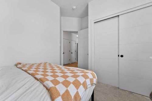 1103 Coalbrook Place West, Lethbridge, AB - Indoor Photo Showing Bedroom